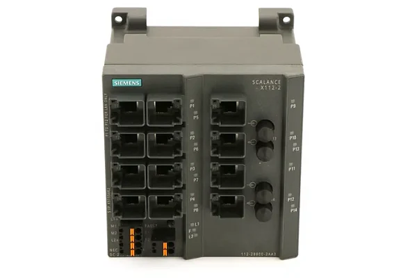 Промышленный коммутатор Siemens SCALANCE X112-2 6GK5112-2BB00-2AA3, неуправляемый, 12 портов 10/100 Мбит/с RJ45, 2 порта 100 Мбит/с многомодовый BFOC, светодиагностика, сигнальный контакт с кнопкой установки, резервное питание