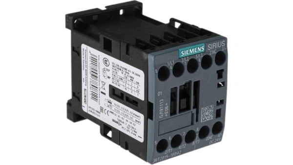 Контактор Siemens 3RT2015-1BB42, 3-полюсный, номинальный ток 7 А, мощность 3 кВт при 400 В AC (50–60 Гц), катушка управления 24 В DC, 1 NC, винтовые клеммы