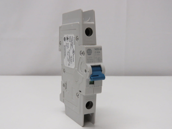 Автоматический выключатель Allen Bradley Allen-Bradley 1489-M 1489-M1C320