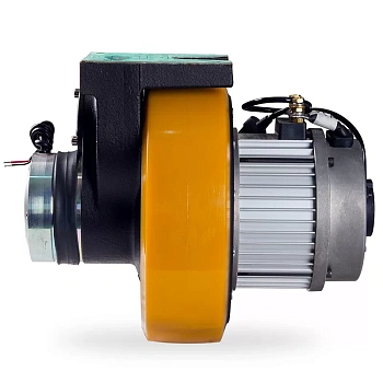 Двигатель постоянного тока KAD12-DC, мощность 1,2 кВт, ток 62 А, скорость вращения 2600 об/мин, диаметр фланца 165 мм